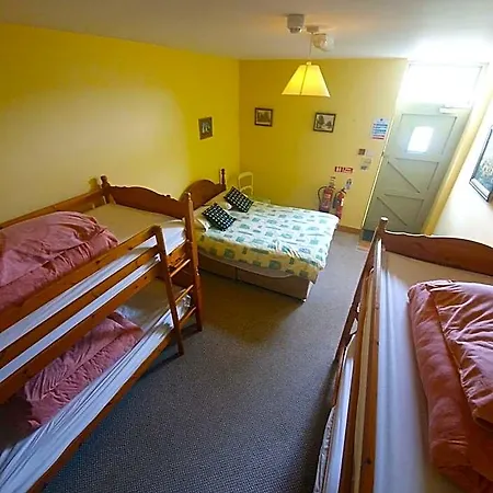 Farm Hostel, And Ξενοδοχείο Slane