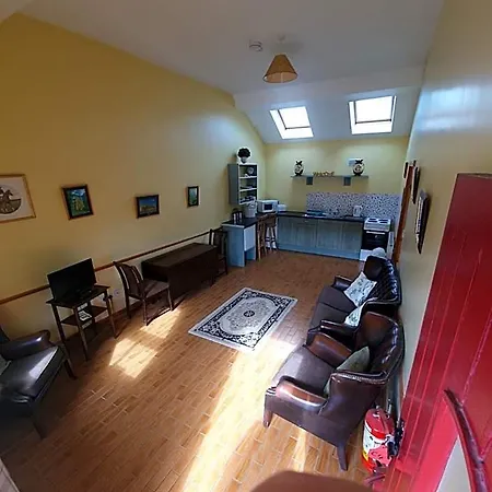 Farm Hostel, And 4*