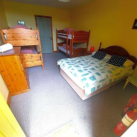 Farm Hostel, And Ξενοδοχείο Slane