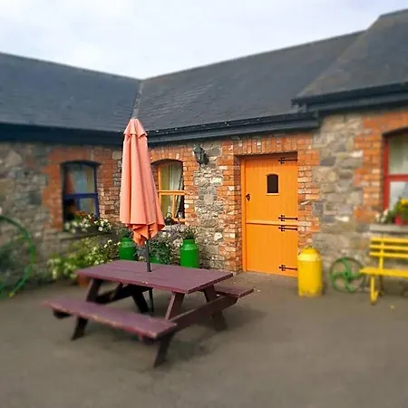 Ξενοδοχείο Farm Hostel, And