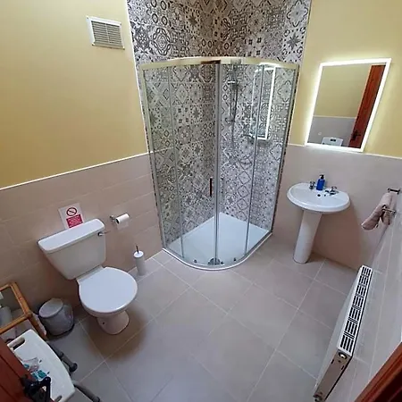 Farm Hostel, And Ξενοδοχείο 4*